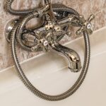 Badewanneneinstiegshilfe für Senioren